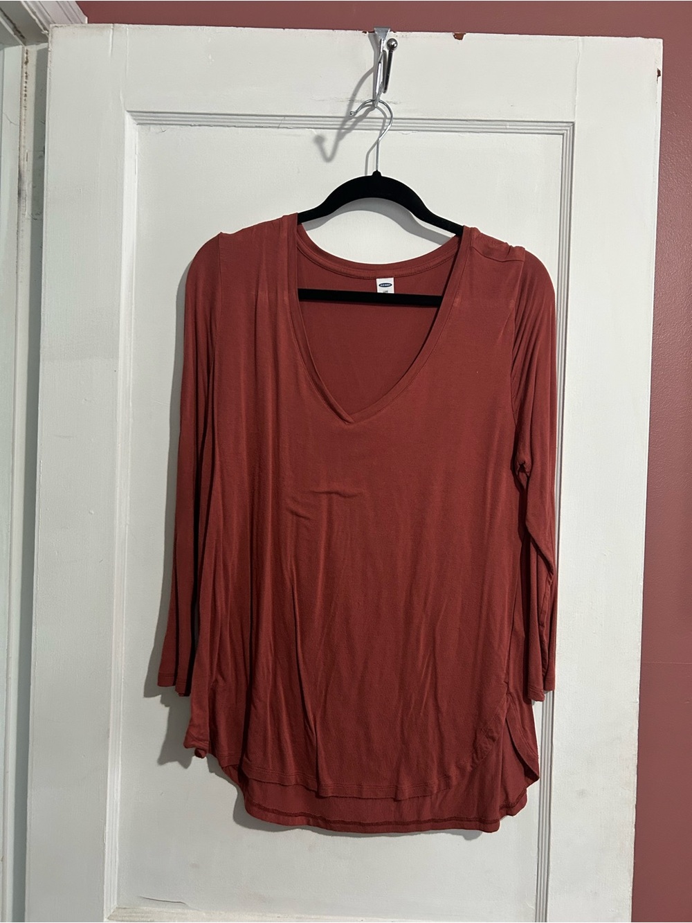 Old Navy Rust V-Neck Long Sleeve Tee